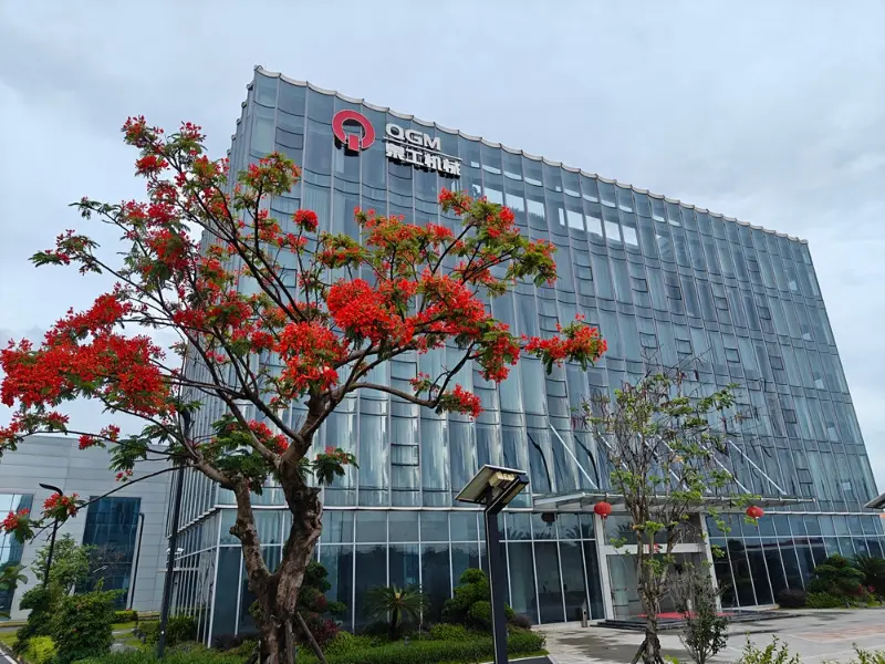 泉工股份透水砖机-智能制砖助力海绵城市建设